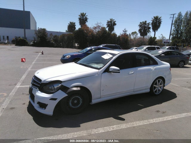 Mercedes-Benz C-class C 250 Luxury 2014 WDDGF4HB0EA949792 Image 2