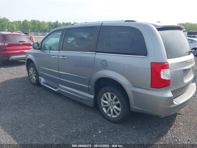 2C4RC1GG9FR627186 Chrysler Town & Country Limited Platinum