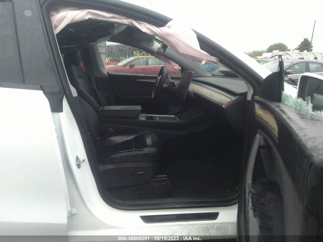 Tesla Model Y Long Range 2023 7SAYGDEE7PA026133 Image 5