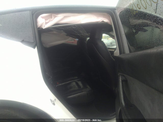 Tesla Model Y Long Range 2023 7SAYGDEE7PA026133 Image 8