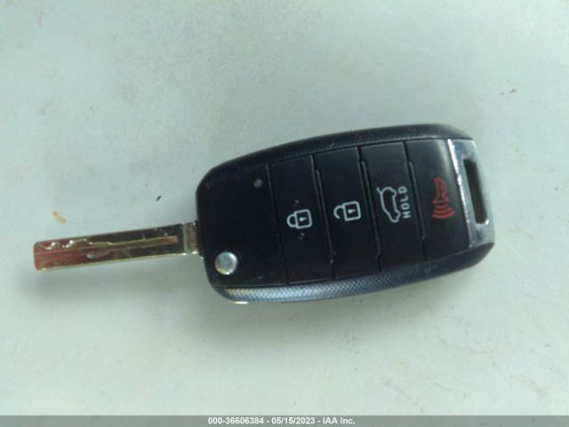 KNDJN2A23F7800955 KIA Soul Base