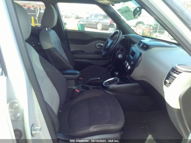 KNDJN2A23F7800955 KIA Soul Base