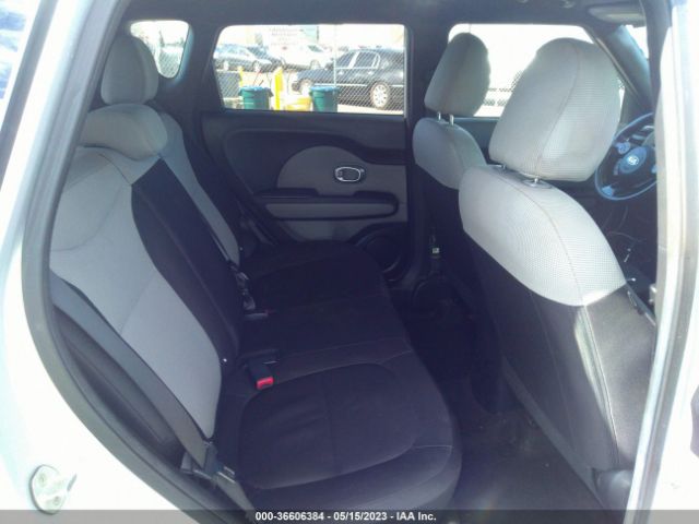 KNDJN2A23F7800955 KIA Soul Base