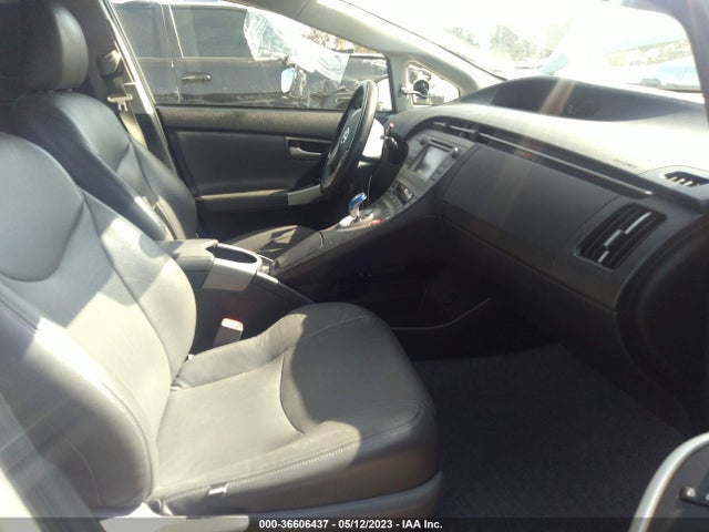 Toyota Prius 2015 JTDKN3DU8F1944253 Image 17