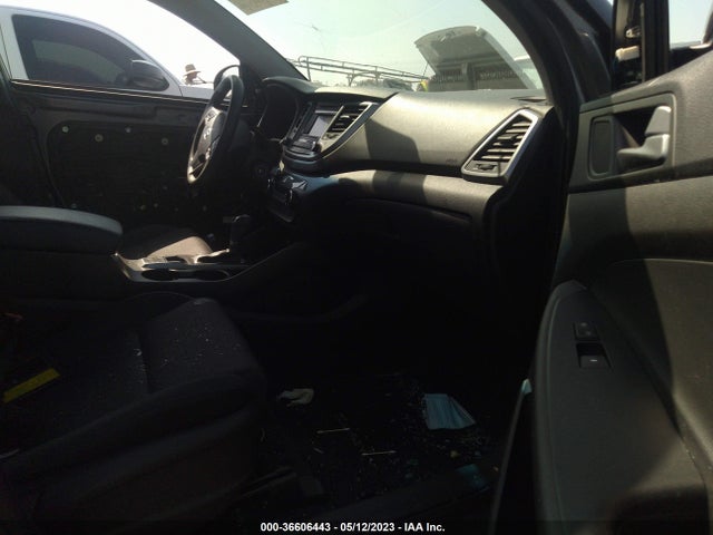 Hyundai TUCSON SE 2017 KM8J33A44HU266135 Image 7