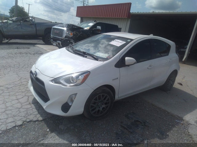 Toyota Prius C One/two/three/four 2016 JTDKDTB3XG1127218 Image 2