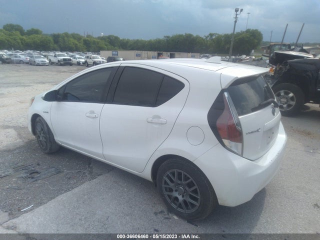 Toyota Prius C One/two/three/four 2016 JTDKDTB3XG1127218 Image 3