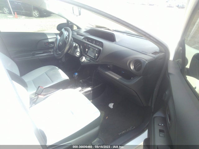Toyota Prius C One/two/three/four 2016 JTDKDTB3XG1127218 Image 5