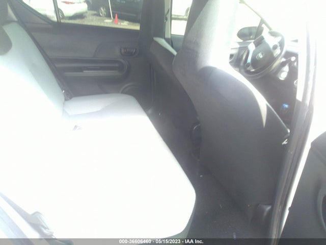 Toyota Prius C One/two/three/four 2016 JTDKDTB3XG1127218 Image 8
