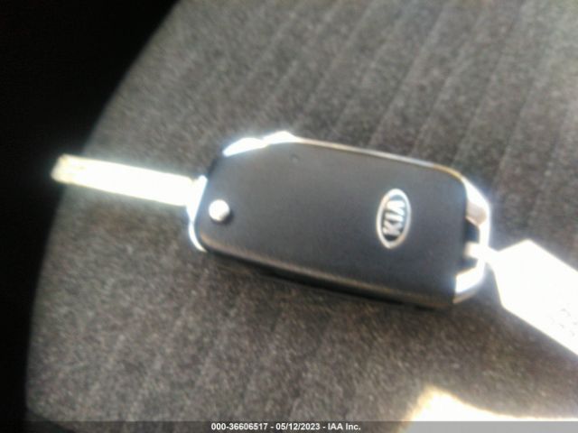 KNDJ23AU3L7118704 KIA SOUL S
