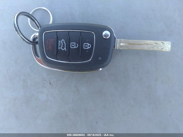 Hyundai TUCSON SE 2019 KM8J2CA47KU070328 Image 3