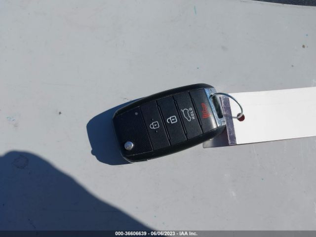 KNDJN2A23J7613711 KIA Soul Base