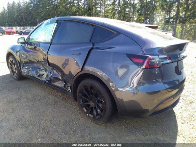 7SAYGAEE0NF557415 Tesla Model Y Long Range