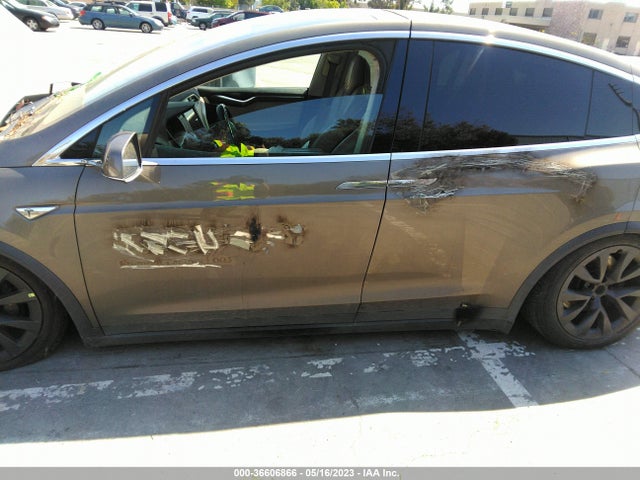 5YJXCAE21GF018072 Tesla Model X 70d/90d/75d/60d