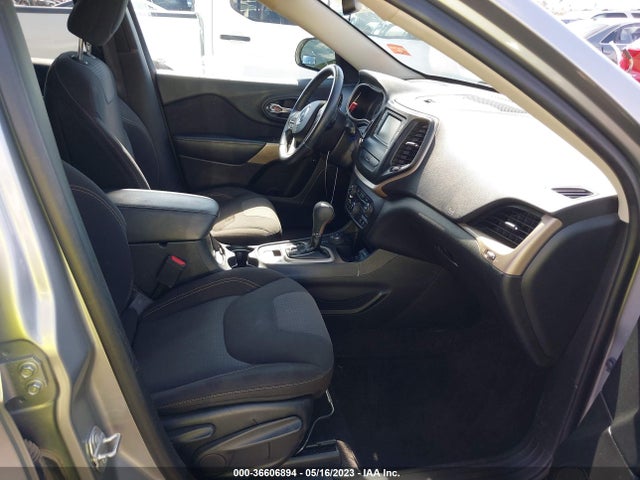 2017 JEEP CHEROKEE LATITUDE VIN: 1C4PJMCS2HW588217