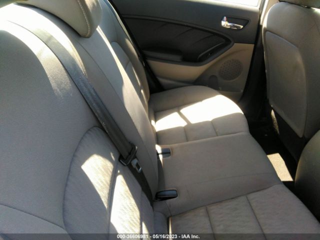 KNAFK4A64F5263793 KIA FORTE LX