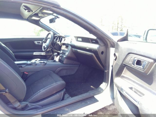 1FATP8EM9H5240848 Ford Mustang V6