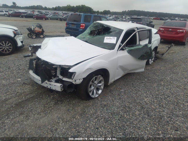 2C3CCAAG0FH828855 Chrysler 300 Limited