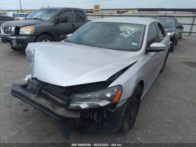 1VWAT7A37FC074291 Volkswagen Passat 1.8t S
