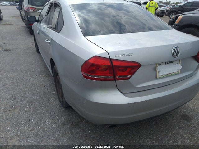1VWAT7A37FC074291 Volkswagen Passat 1.8t S