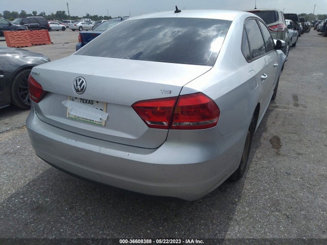 1VWAT7A37FC074291 Volkswagen Passat 1.8t S
