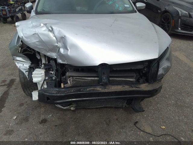 1VWAT7A37FC074291 Volkswagen Passat 1.8t S