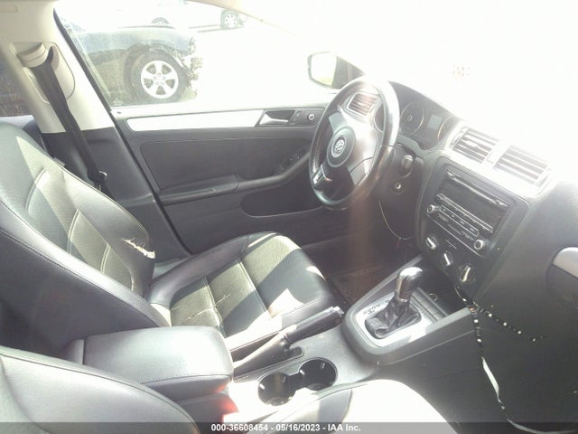 2013 VOLKSWAGEN JETTA SEDAN SE VIN: 3VWDP7AJ1DM250151
