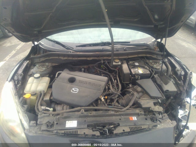 36608465 :رقم المزاد ، JM1BL1UF8B1442347 vin ، 2011 Mazda Mazda3 I Sport مزاد بيع