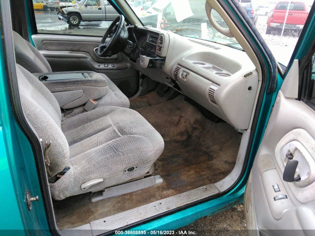 1996 CHEVROLET GMT-400 C1500 VIN: 2GCEC19M6T1147778
