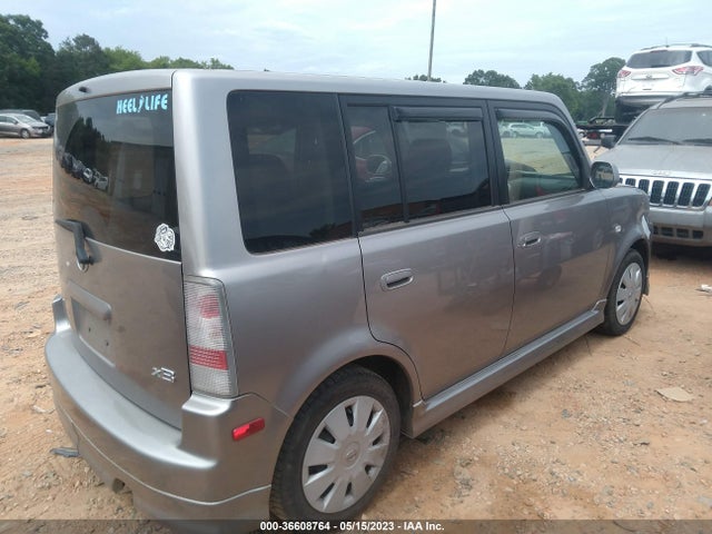 2006 SCION XB VIN: JTLKT324X64070211