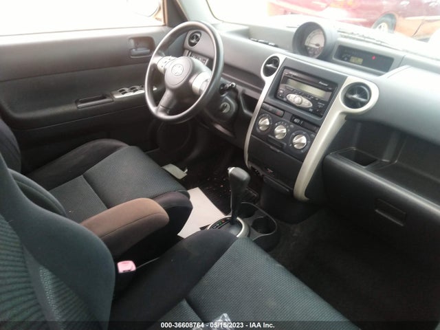 2006 SCION XB VIN: JTLKT324X64070211