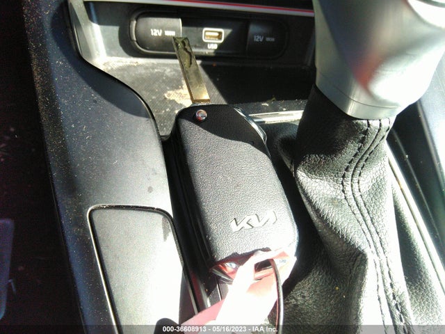 KIA SOUL LX 2022 KNDJ23AU2N7832794 Image 3