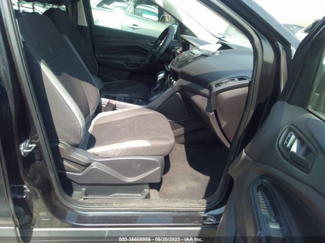 1FMCU0F7XFUA77865 Ford ESCAPE S