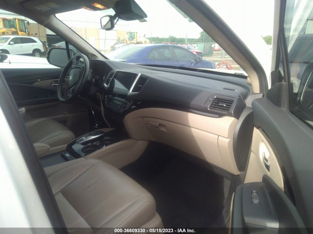 2017 HONDA PILOT TOURING VIN: 5FNYF5H99HB034257