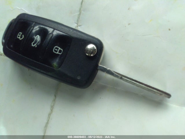2010 VOLKSWAGEN JETTA SEDAN TDI VIN: 3VWAL7AJ9AM083001