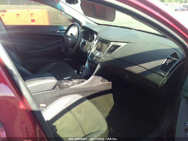 36609407 :رقم المزاد ، 5NPEC4AB7CH394348 vin ، 2012 Hyundai Sonata Se 2.0t مزاد بيع