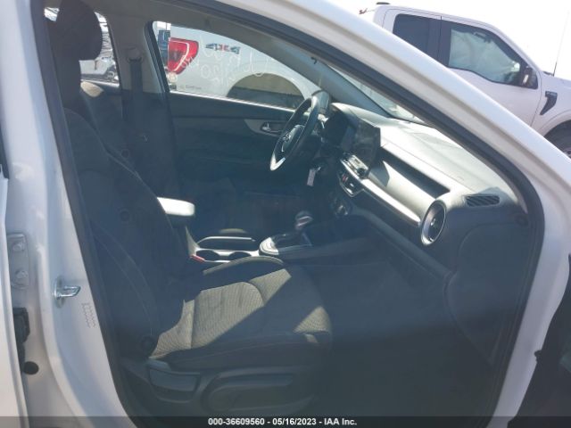 3KPF24AD4ME340164 KIA Forte Lxs