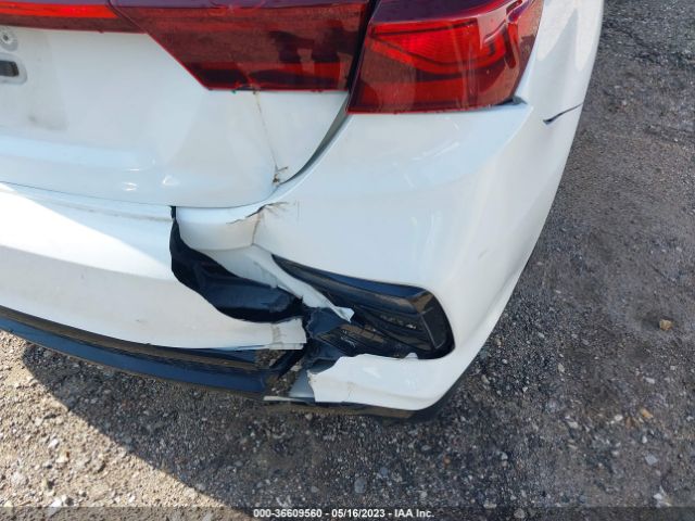 3KPF24AD4ME340164 KIA Forte Lxs
