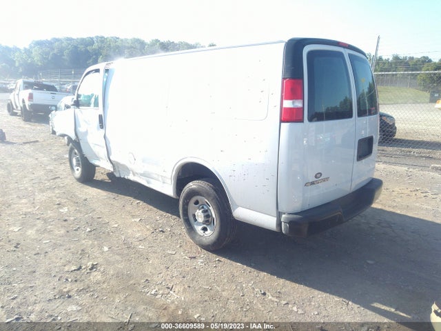 Chevrolet EXPRESS CARGO VAN 2022 1GCWGAFP5N1172591 Image 3