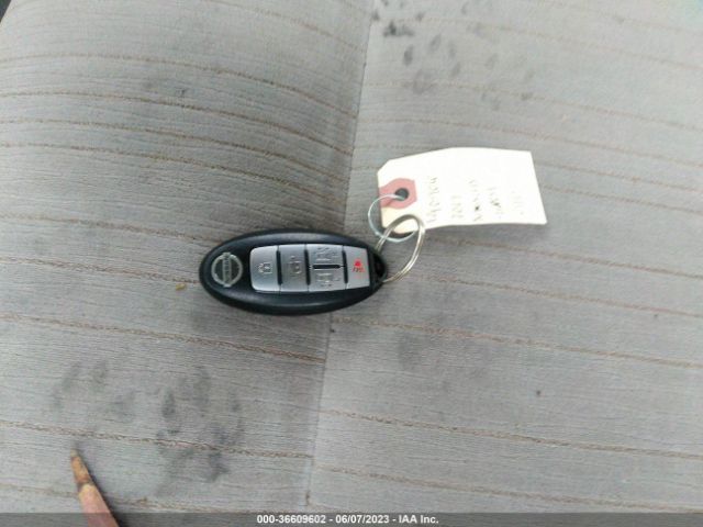JN8AE2KP6H9165316 Nissan Quest Sv