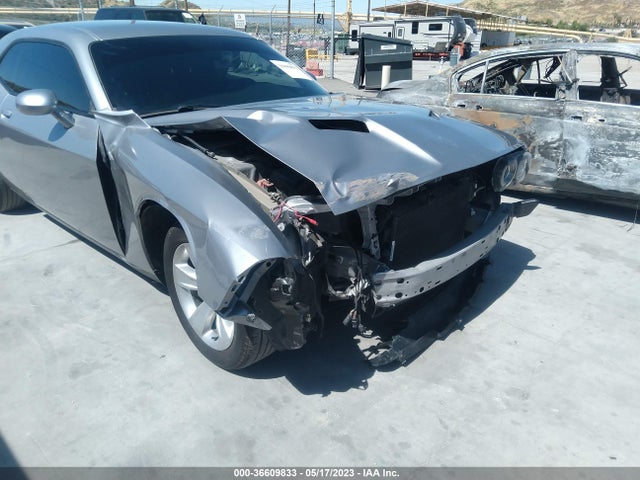 Dodge Challenger Sxt 2018 2C3CDZAG7JH245607 Image 8