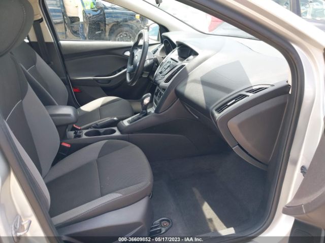 1FADP3K28EL157932 Ford FOCUS SE