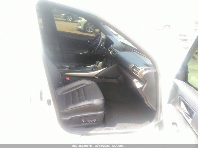 JTHBA1D21G5033625 Lexus IS 200T