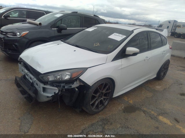 Ford FOCUS ST 2016 1FADP3L96GL292387 Image 2