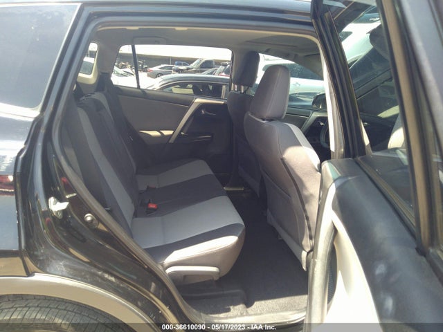 2015 TOYOTA RAV4 XLE VIN: 2T3WFREV8FW207001