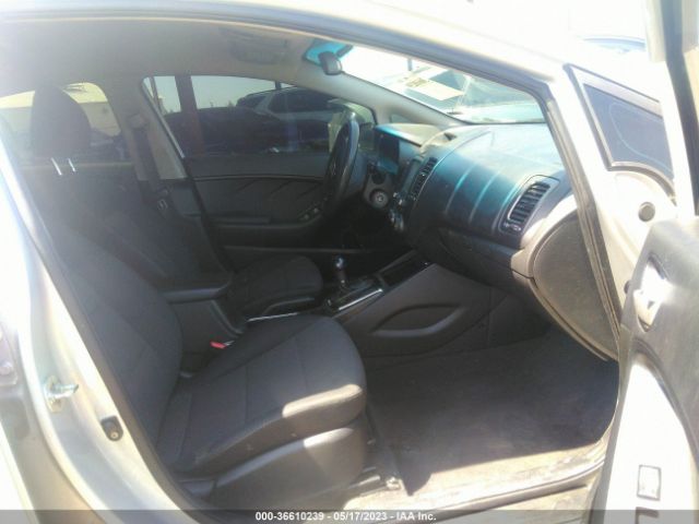 3KPFL4A77JE198895 KIA FORTE LX