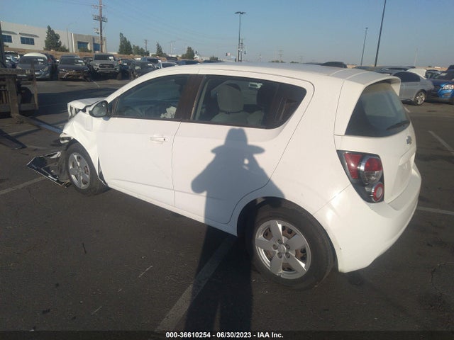 Chevrolet SONIC LS 2016 1G1JA6SG8G4168494 Image 5