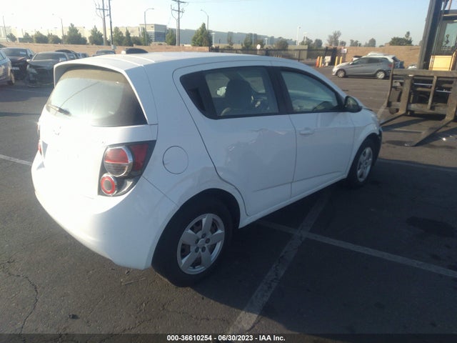 Chevrolet SONIC LS 2016 1G1JA6SG8G4168494 Image 6