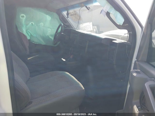 Chevrolet EXPRESS CARGO VAN 2016 1GCWGAFF4G1310230 Image 5