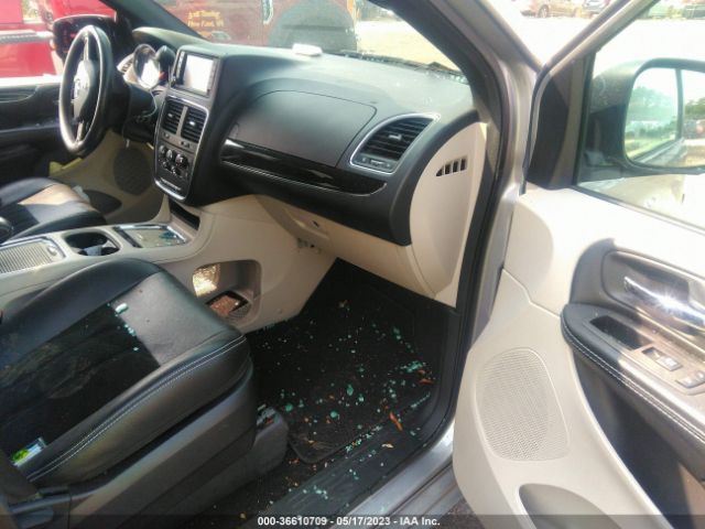 2C4RDGCG0JR207136 Dodge Grand Caravan Sxt